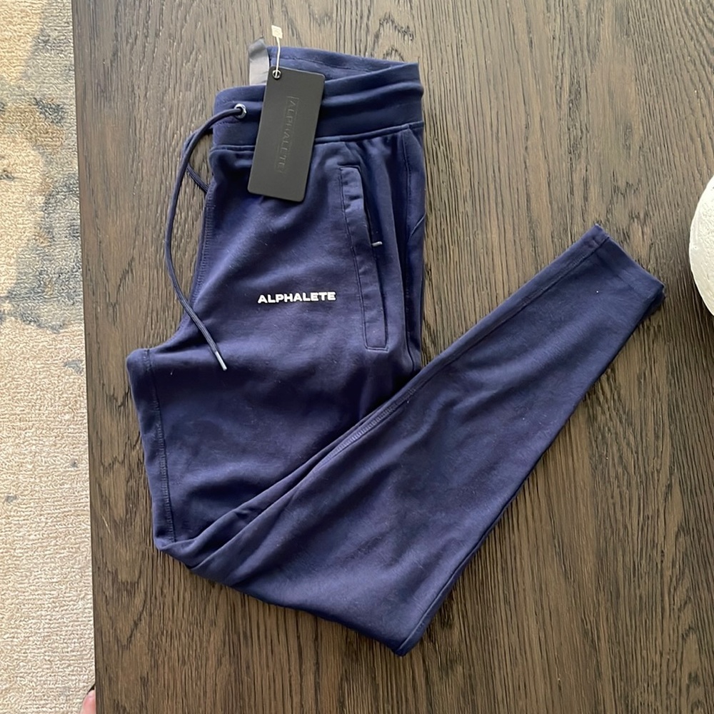 Alphalete joggers new